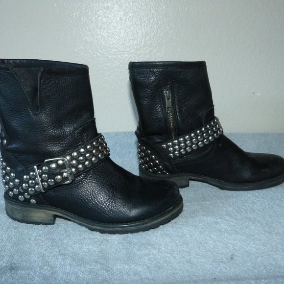 STEVE MADDEN FRAANKIE STUDDED ANKLE BOOTS SZ 6M. $$$ 32.00 SALE - Picture 1 of 9
